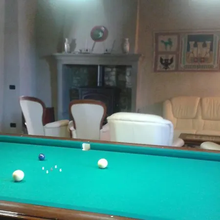 Oda ve Kahvaltı Castello Malaspina Di Gambaro Ferriere