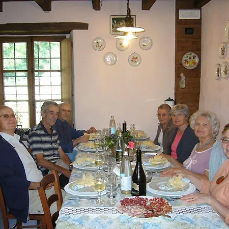 Oda ve Kahvaltı Castello Malaspina Di Gambaro