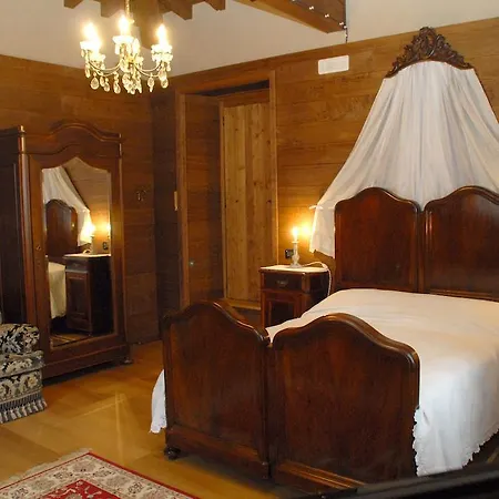 Oda ve Kahvaltı Castello Malaspina Di Gambaro Ferriere