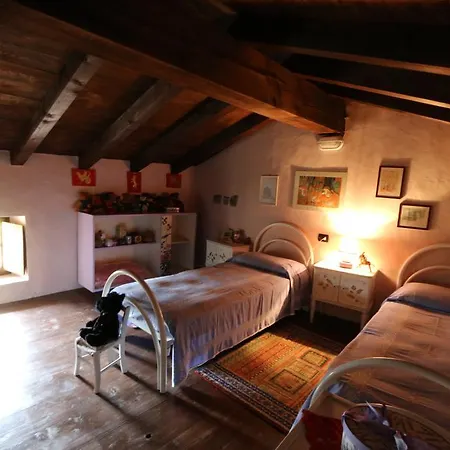 Castello Malaspina Di Gambaro *