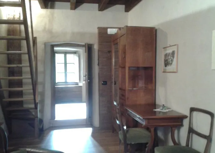 Castello Malaspina Di Gambaro