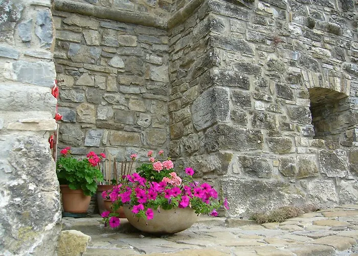 Castello Malaspina Di Gambaro