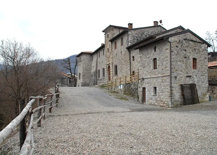 Castello Malaspina Di Gambaro