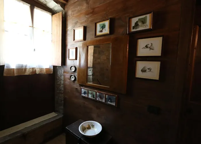 Castello Malaspina Di Gambaro Bed & Breakfast *