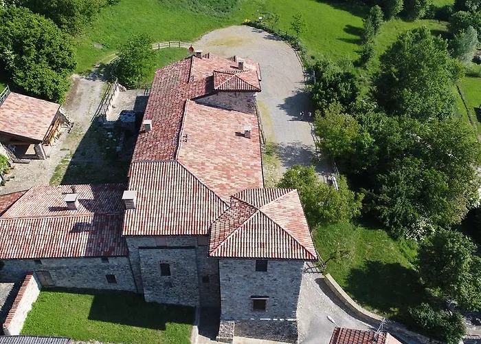 Castello Malaspina Di Gambaro Отель типа 
