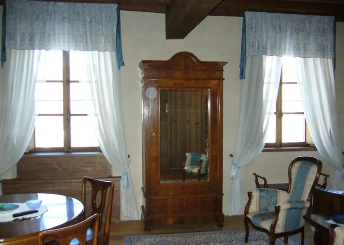 Castello Malaspina Di Gambaro *